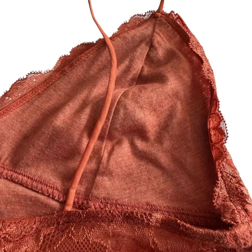 NWT Urban Outfitters Out From Under Camilla Lace Button Front Bralette Medium - Picture 11 of 12